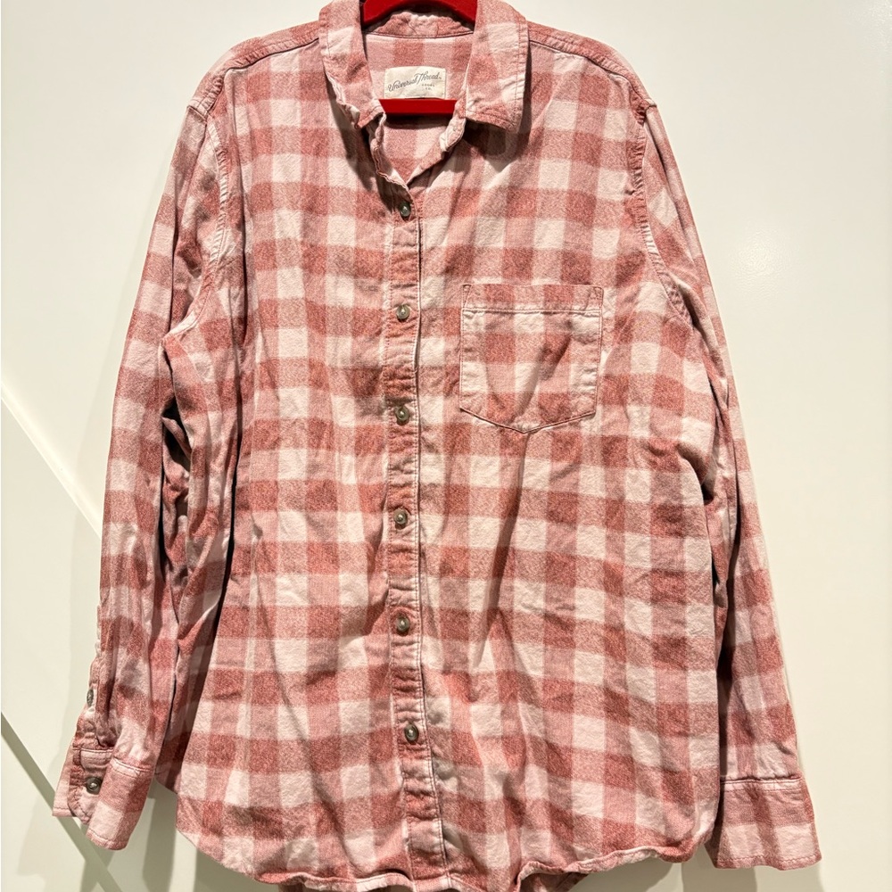 Universal Thread Pink and White Casual Button Down Shirt